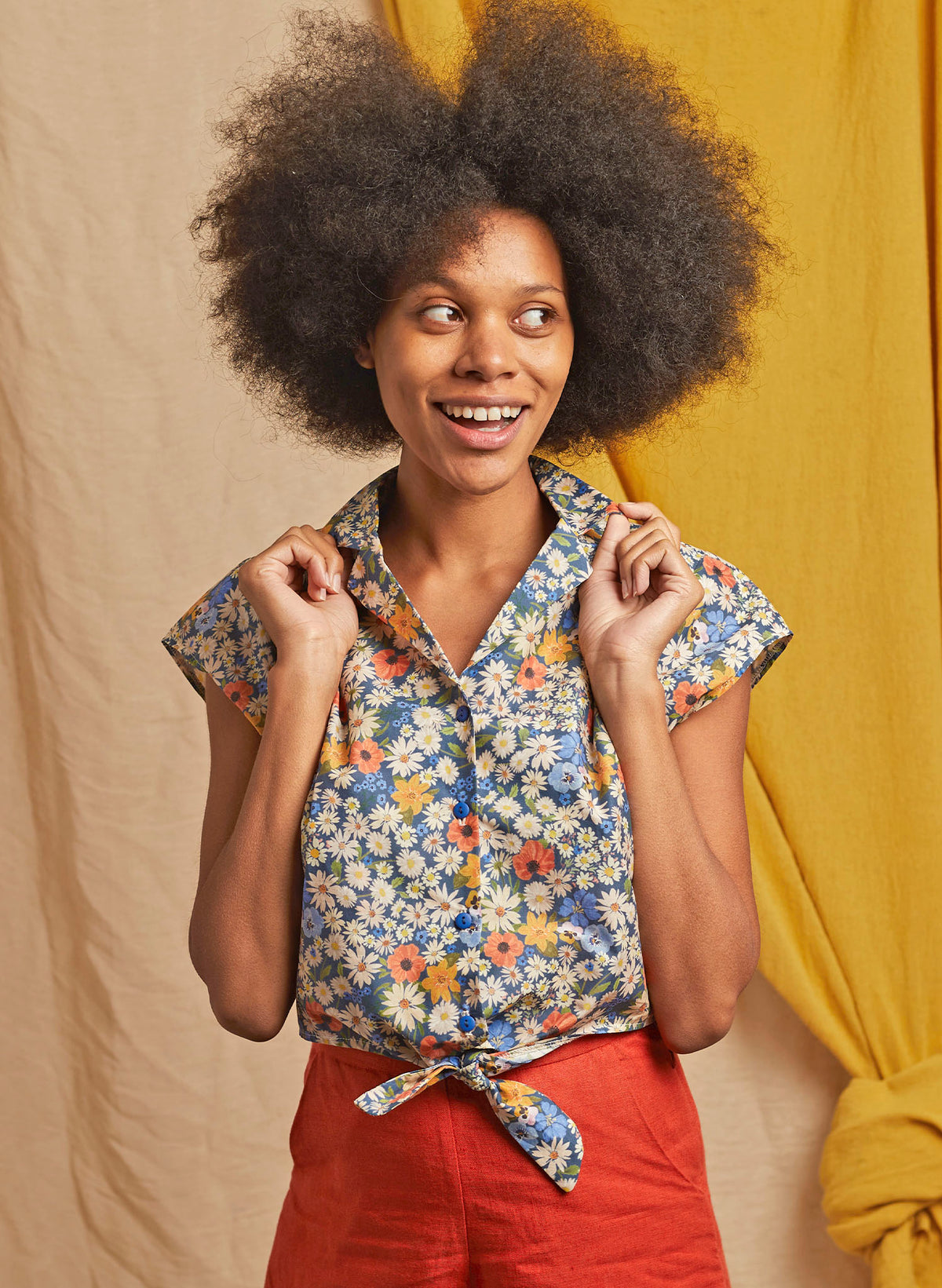 Peggy Top - Blue Ditsy Daisy