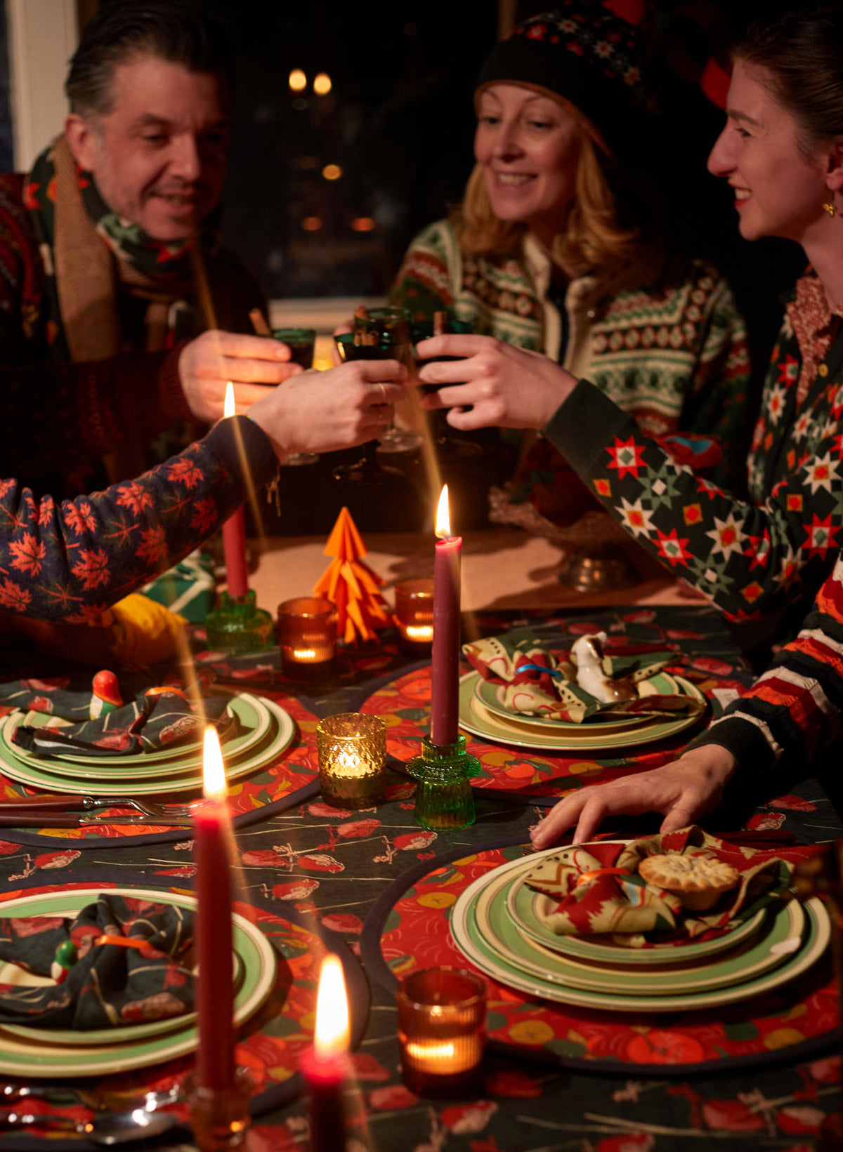 Table Cloth - Forest Green Robin